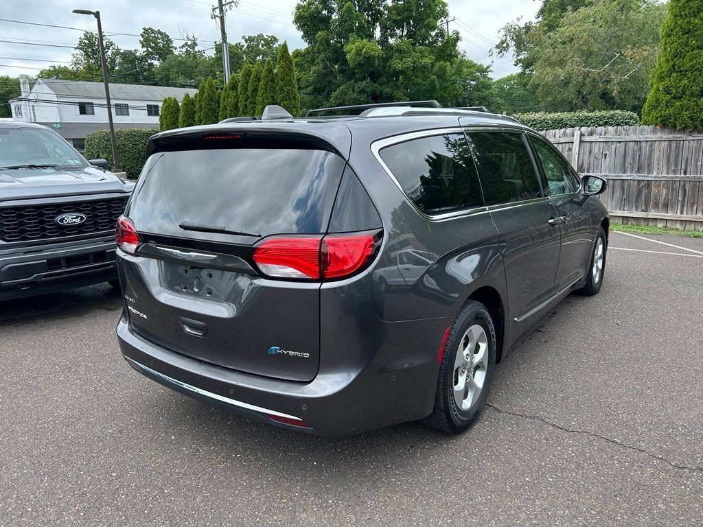 Used 2017 Chrysler Pacifica Hybrid Platinum Minivan/Van