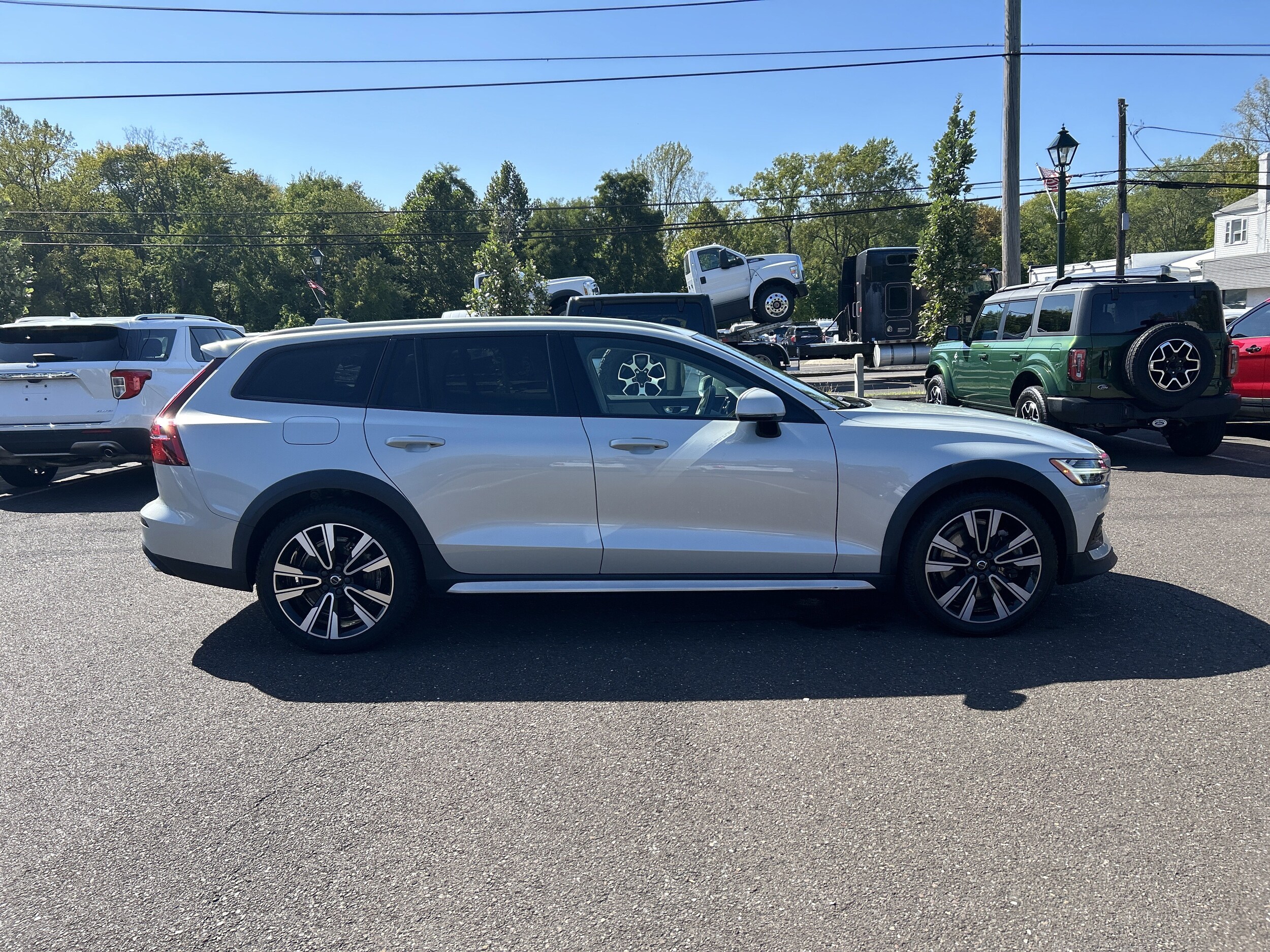 2020 Volvo V60 Cross Country T5 AWD photo 3