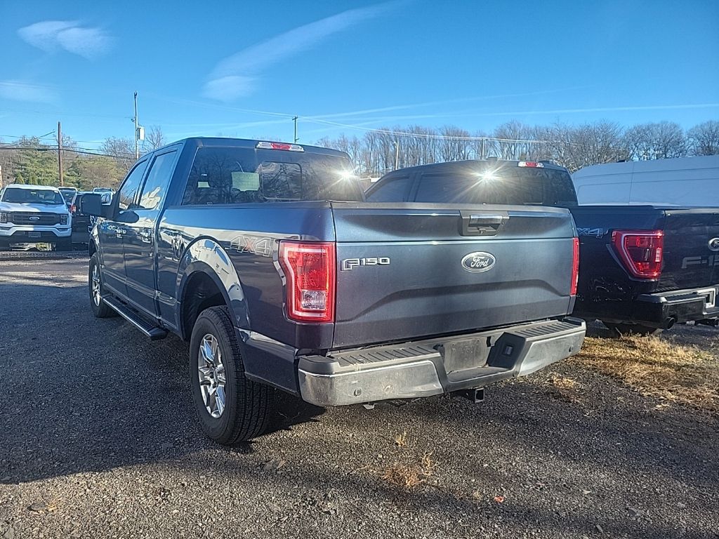 2017 Ford F-150 XLT photo 2