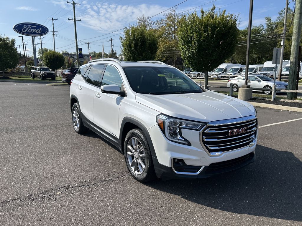 2022 Gmc Terrain SLT photo 2