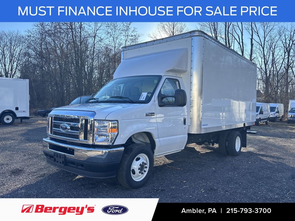 New 2024 Ford E-450SD Base Cab/Chassis