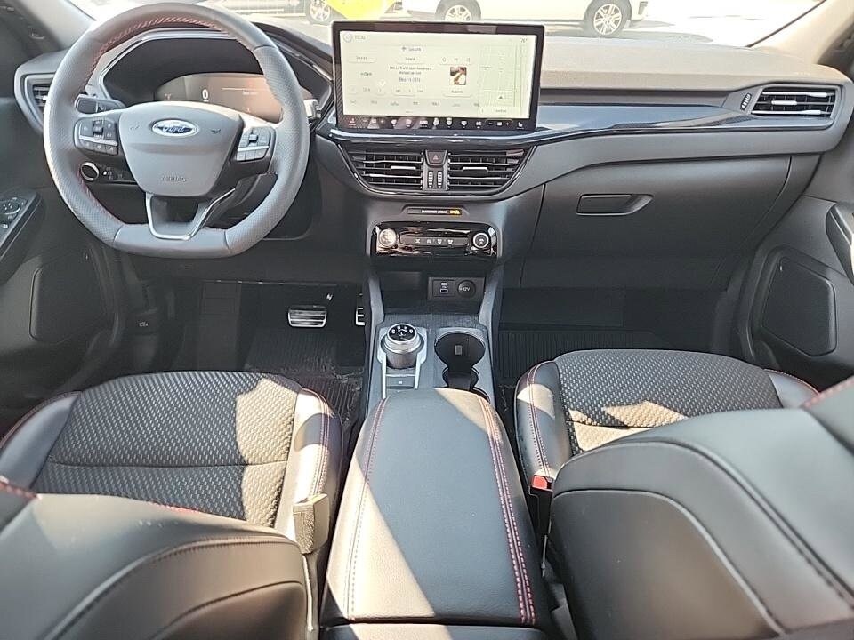 2023 Ford Escape ST-Line photo 4