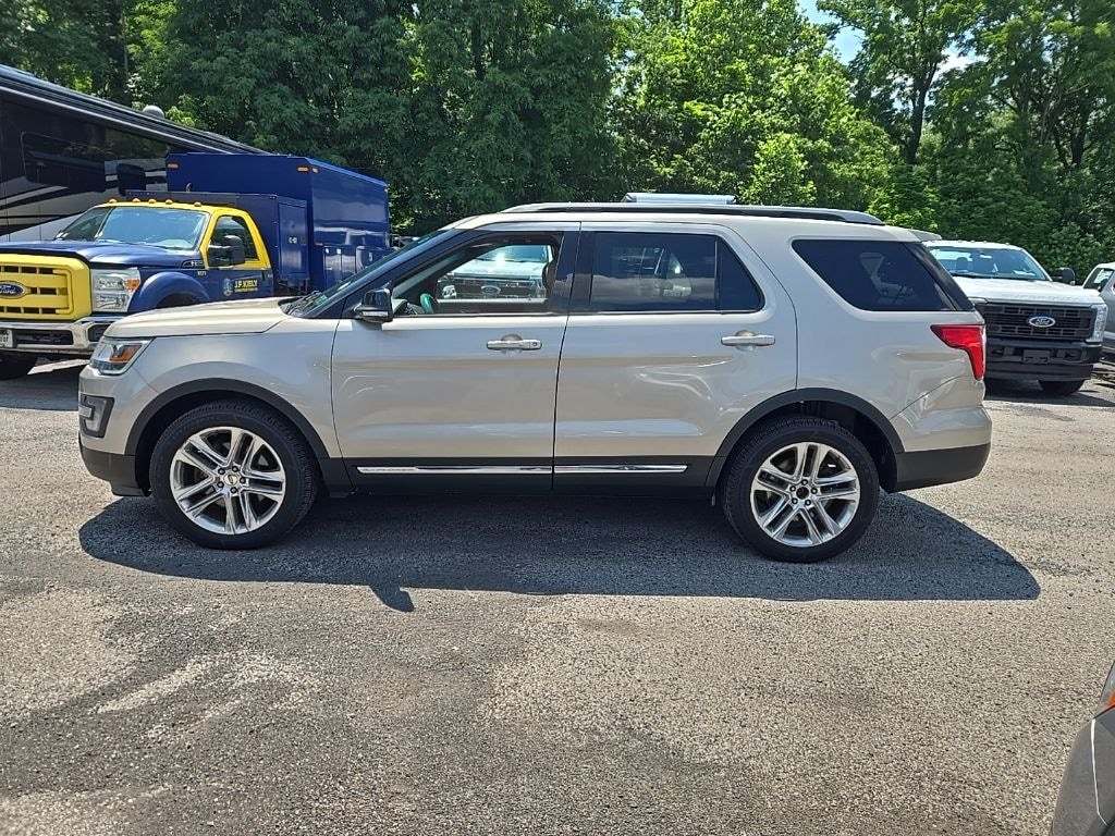 Used 2017 Ford Explorer XLT SUV
