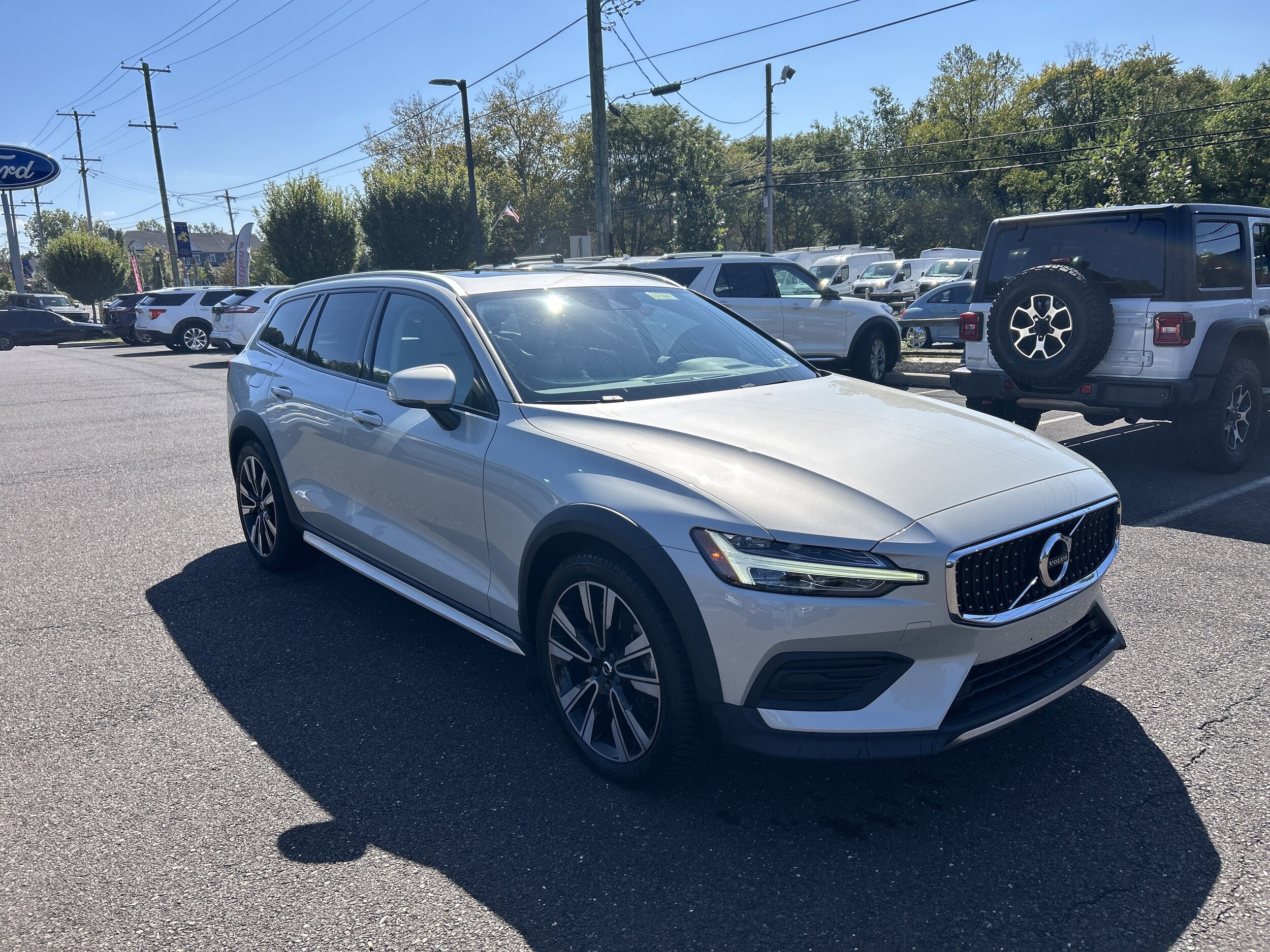 2020 Volvo V60 Cross Country T5 AWD photo 2