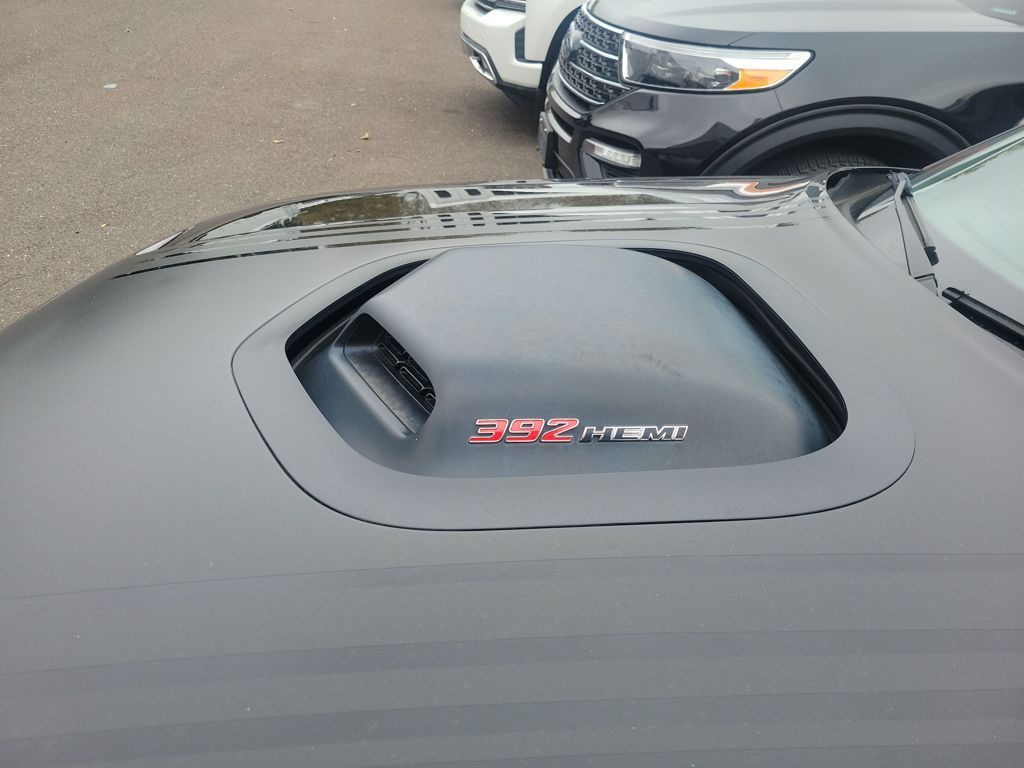 2016 Dodge Challenger R/T Scat Pack Shaker photo 3