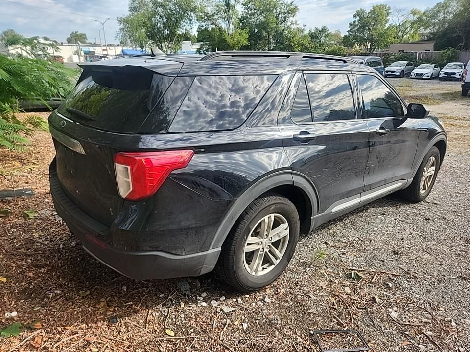 2022 Ford Explorer XLT photo 3