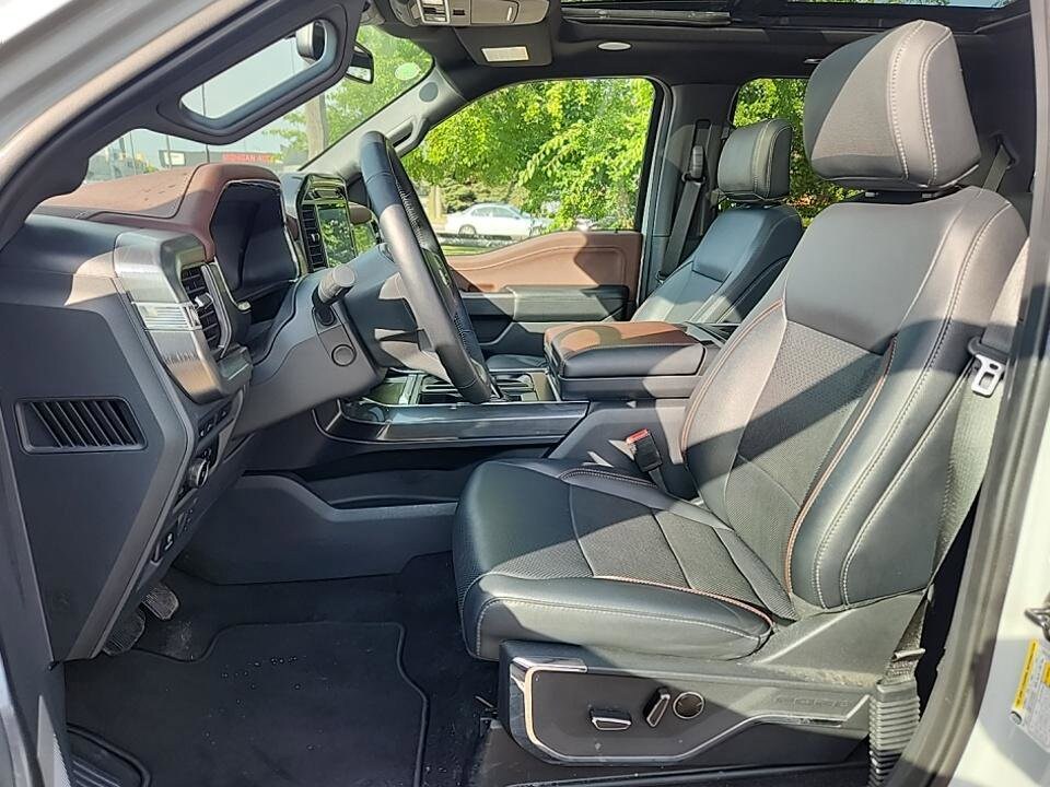 2023 Ford F-150 Lariat photo 2