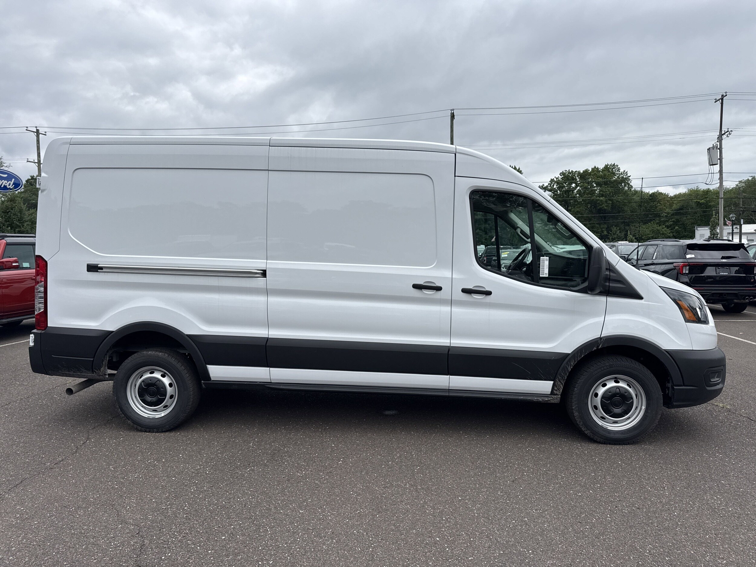 2025 Ford Transit photo 4