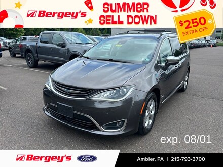 2017 Chrysler Pacifica Hybrid Platinum Minivan/Van