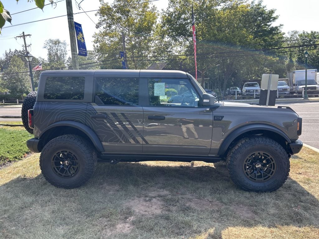 New 2025 Ford Bronco Badlands Hardtop 334A with a V6 SUV