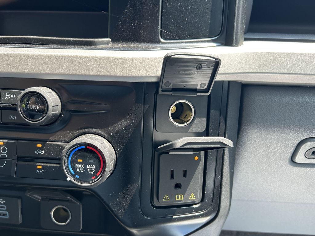 2025 Ford F-350 Super Duty Chassis Cab XL - Photo 28