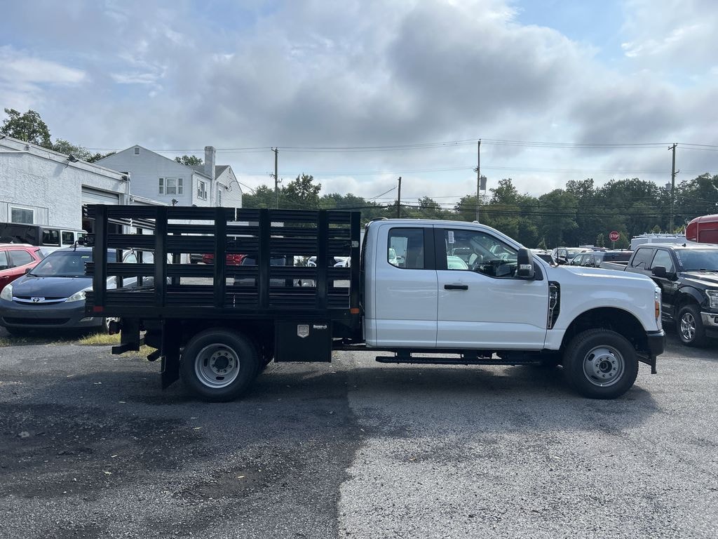 New 2025 Ford F-350SD XL Chassis