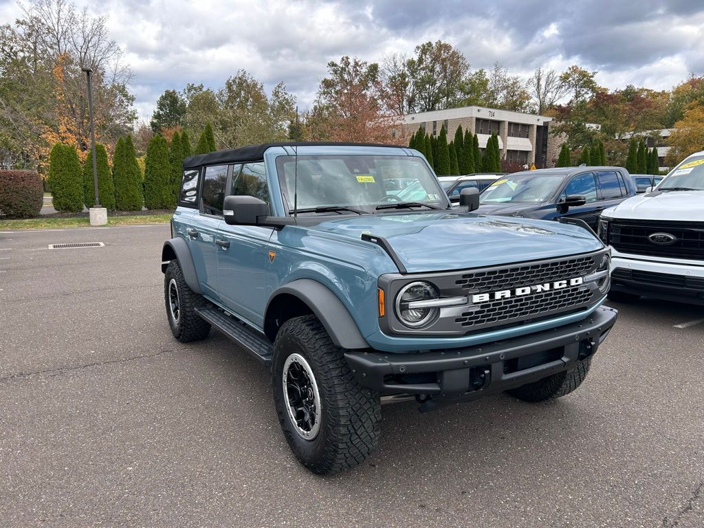 2021 Ford Bronco Badlands photo 3