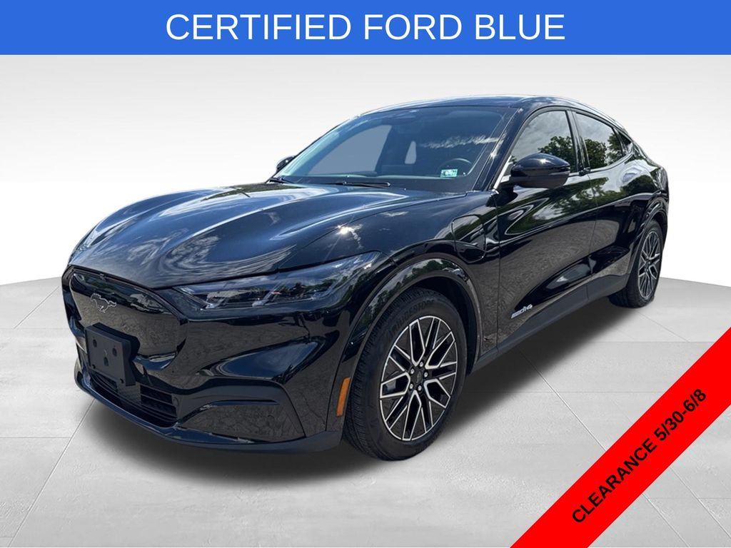 2025 Ford Mustang-Mach-e Premium's photo