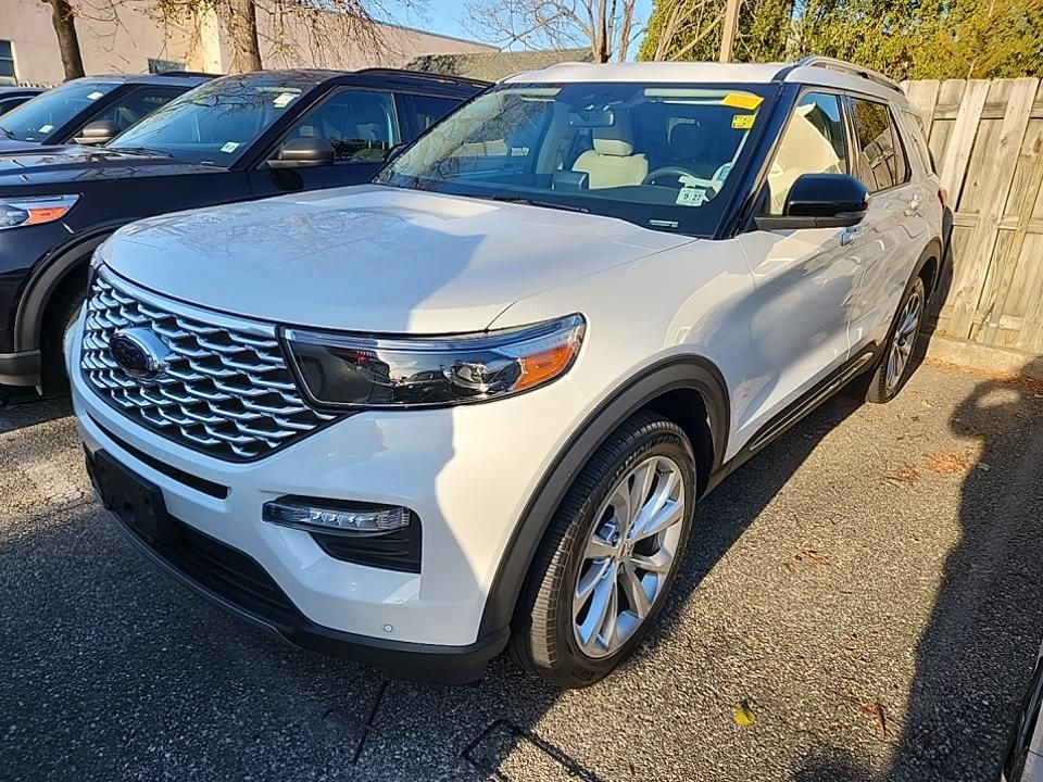 2022 Ford Explorer Platinum photo 2