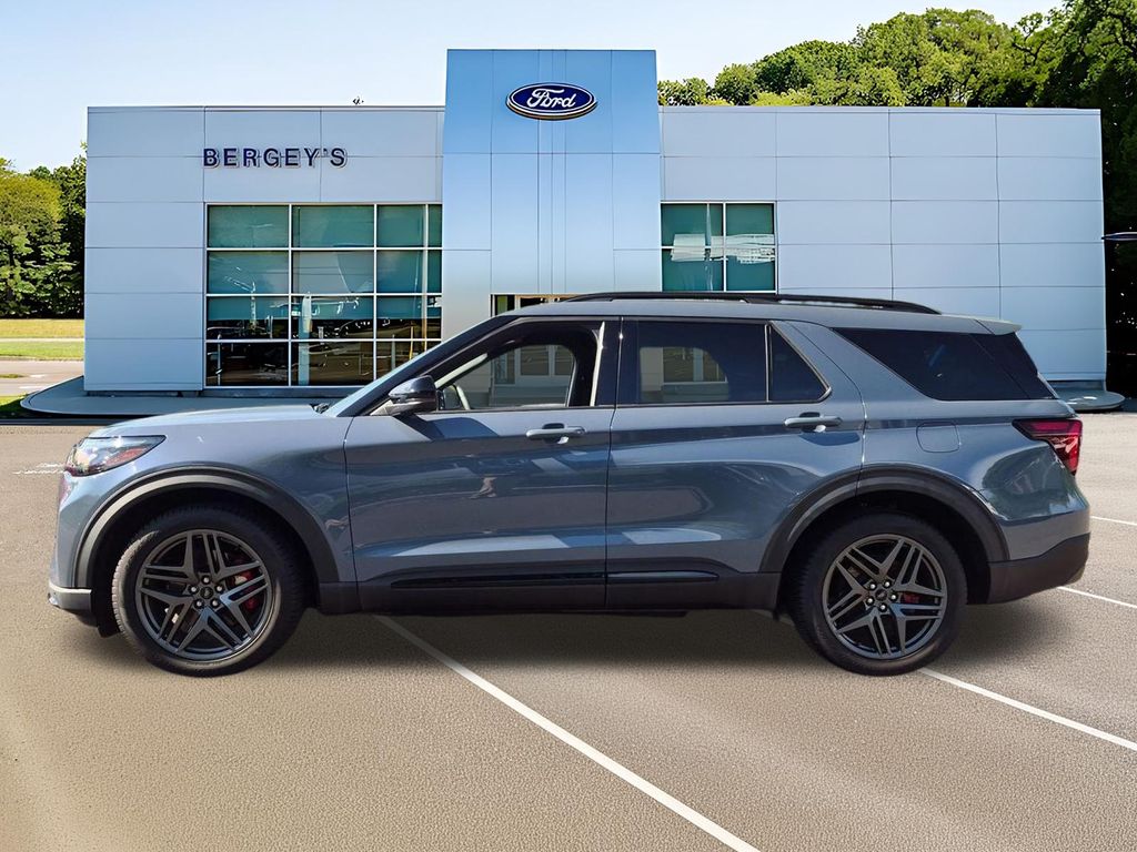 2026 Ford Explorer ST - Photo 7