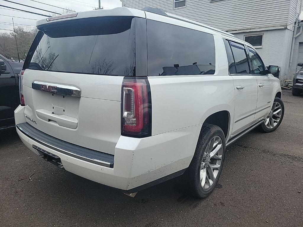 Used 2018 GMC Yukon XL Denali with a Moonroof SUV