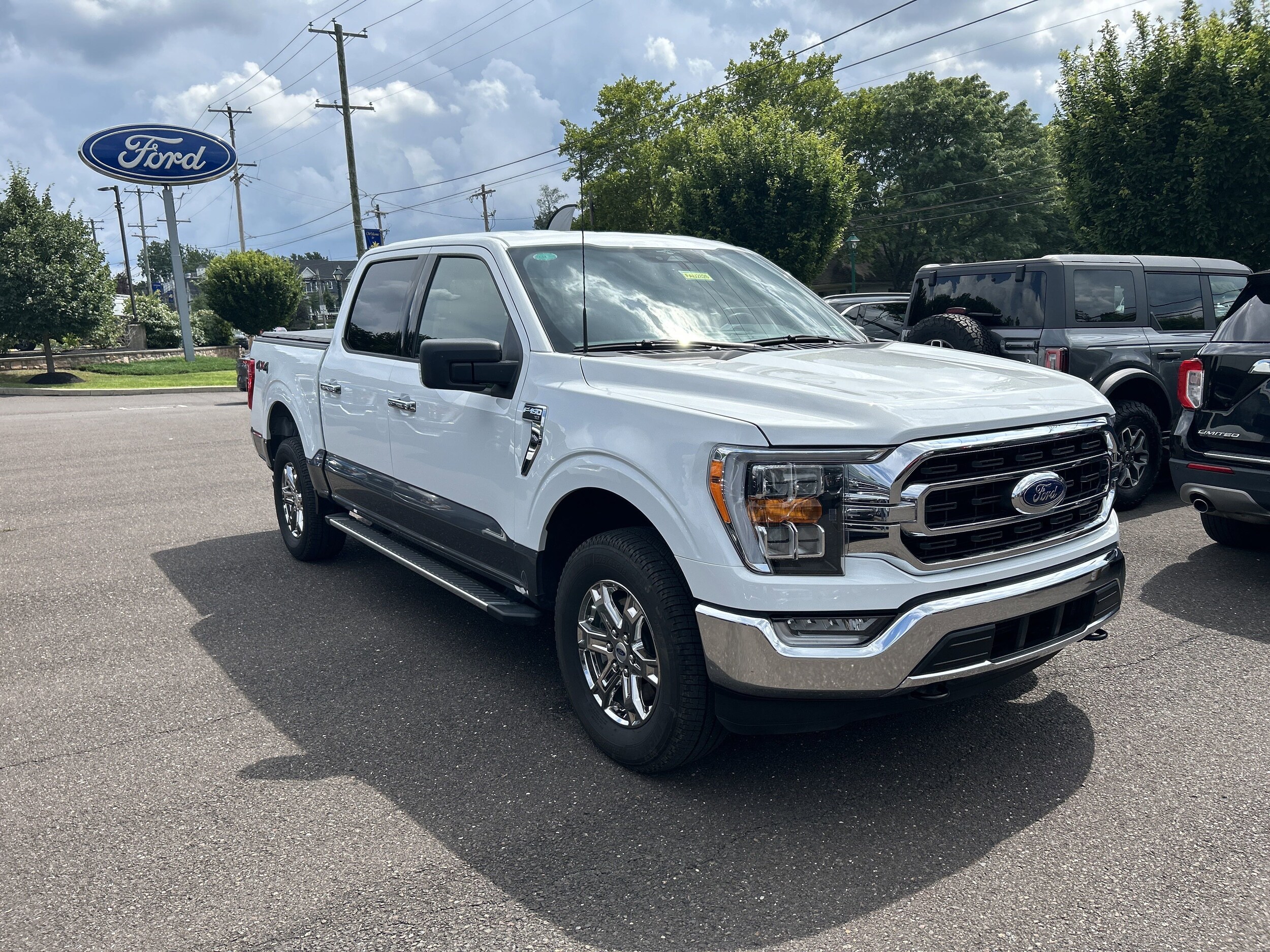 2023 Ford F-150 XLT photo 3