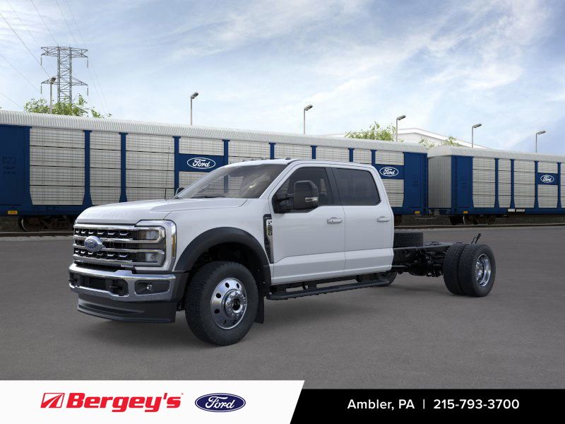 2026 Ford F-550 Super Duty Chassis Cab Lariat's photo