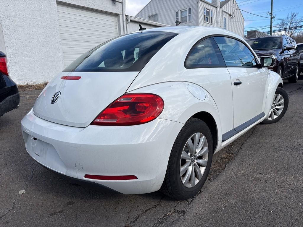 Used 2014 Volkswagen Beetle 1.8L Turbo Hatchback