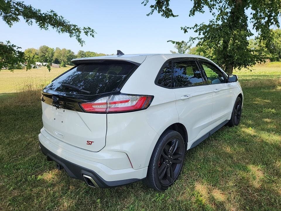 2022 Ford Edge ST photo 4