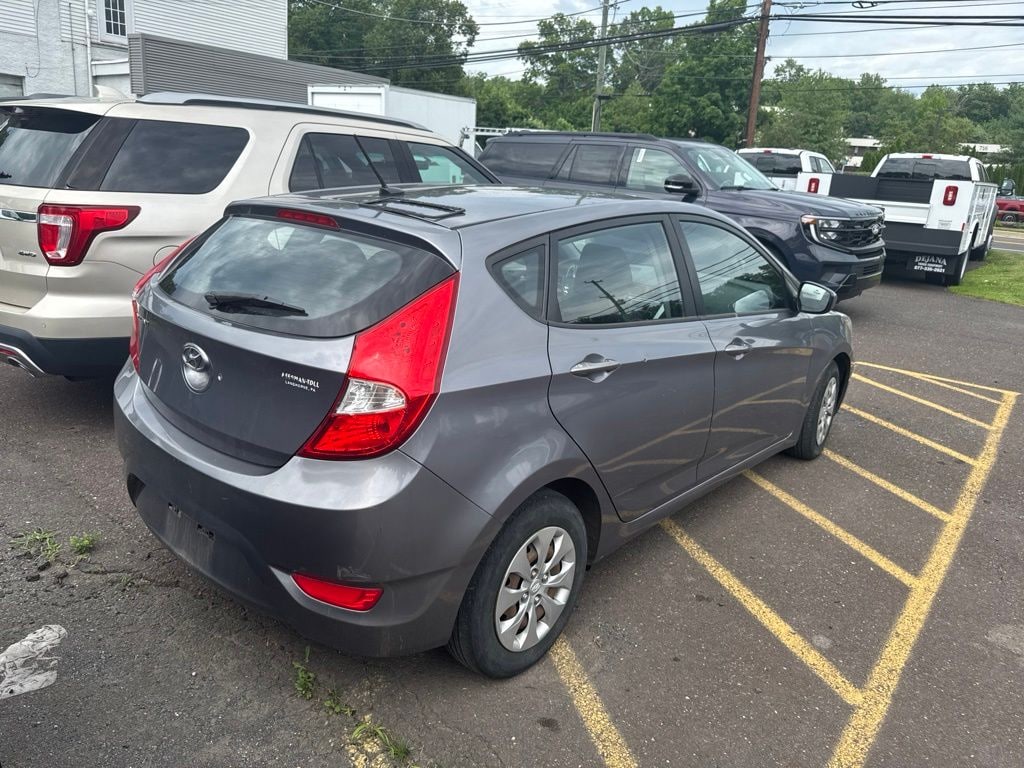 Used 2016 Hyundai Accent SE Hatchback