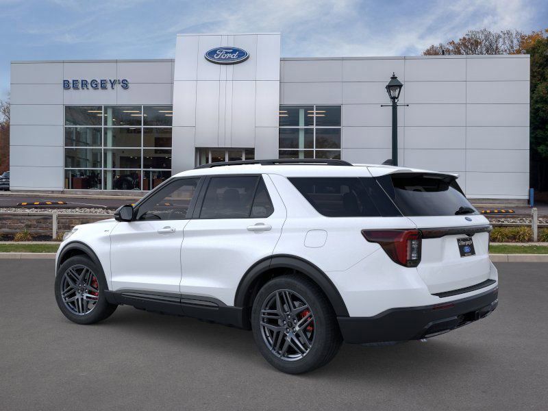 2025 Ford Explorer ST-Line photo 2