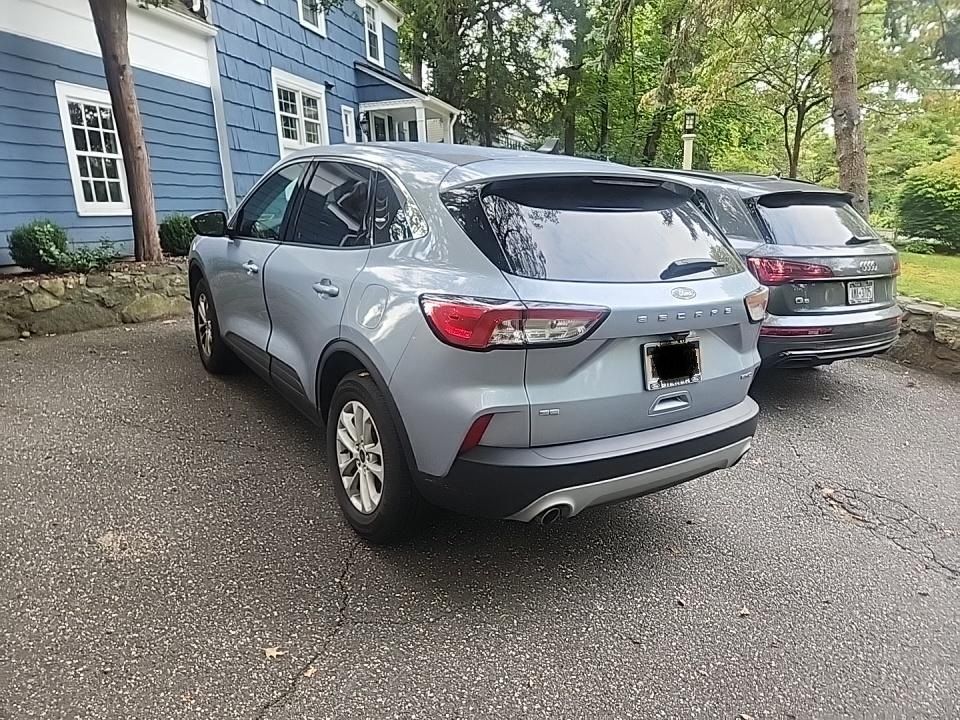 2022 Ford Escape SE photo 3