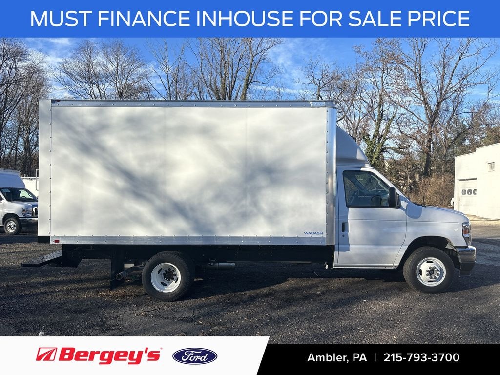 New 2024 Ford E-450SD Base Cab/Chassis