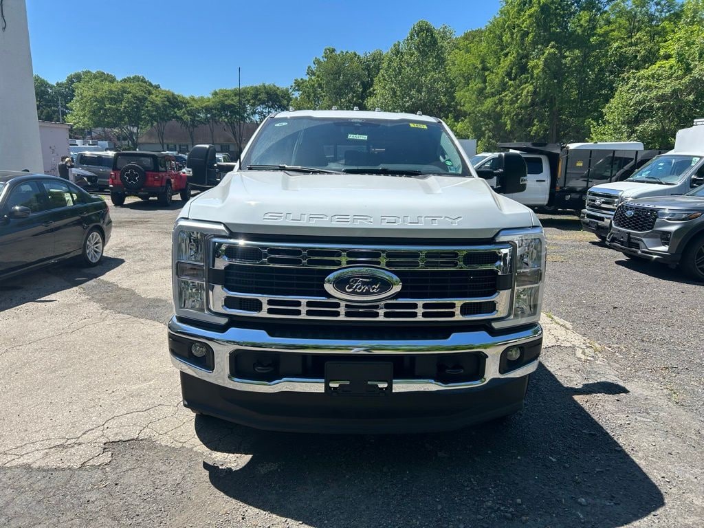 New 2026 Ford F-350SD XL Chassis