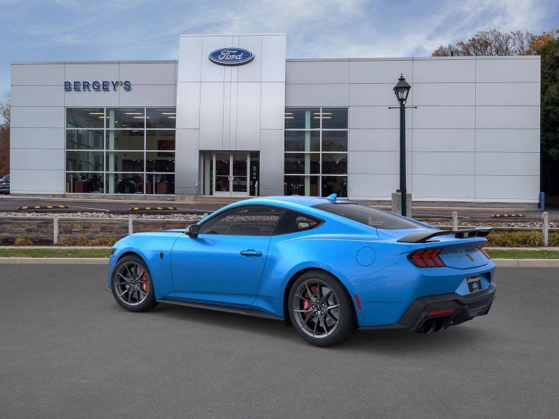 2025 Ford Mustang Dark Horse Deluxe photo 4