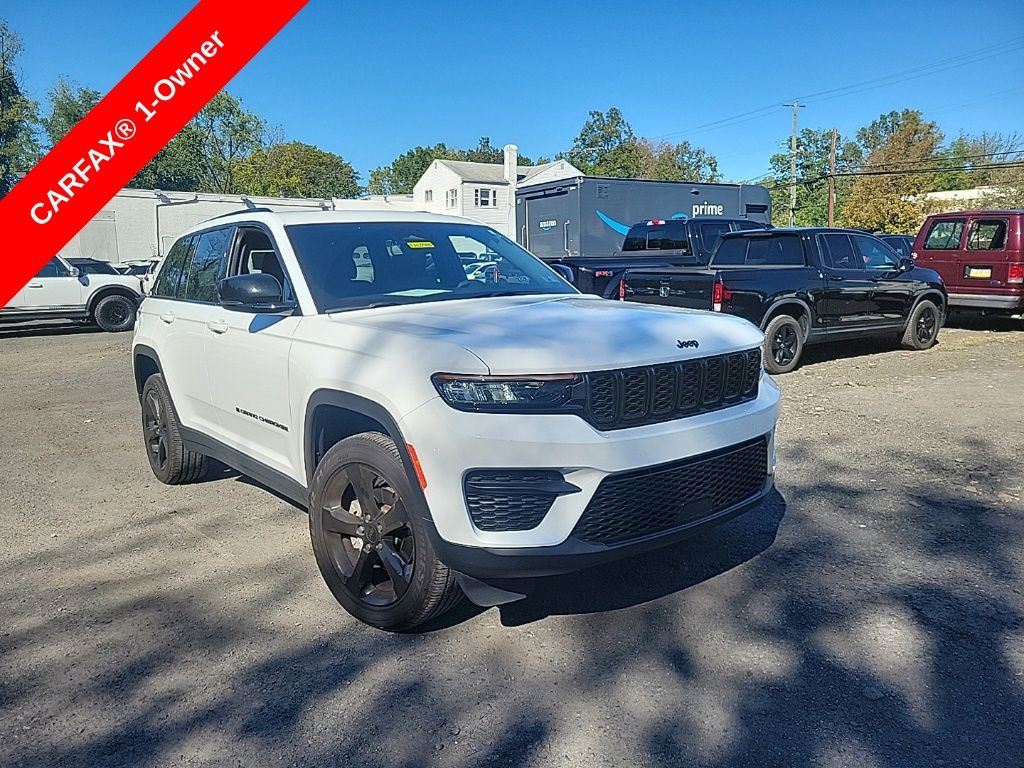 2023 Jeep Grand Cherokee Altitude X photo 2