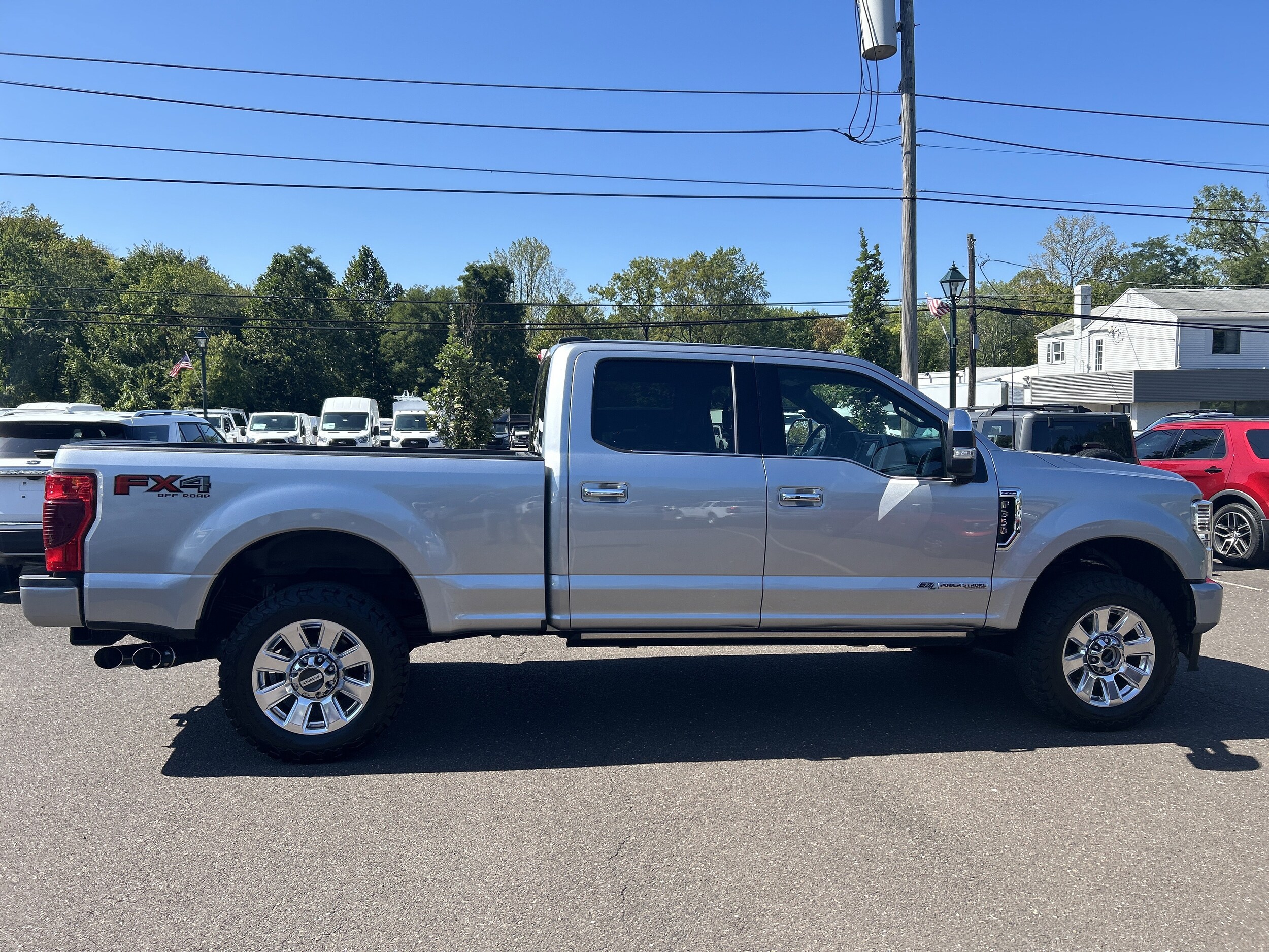 2022 Ford F-350 Platinum photo 2