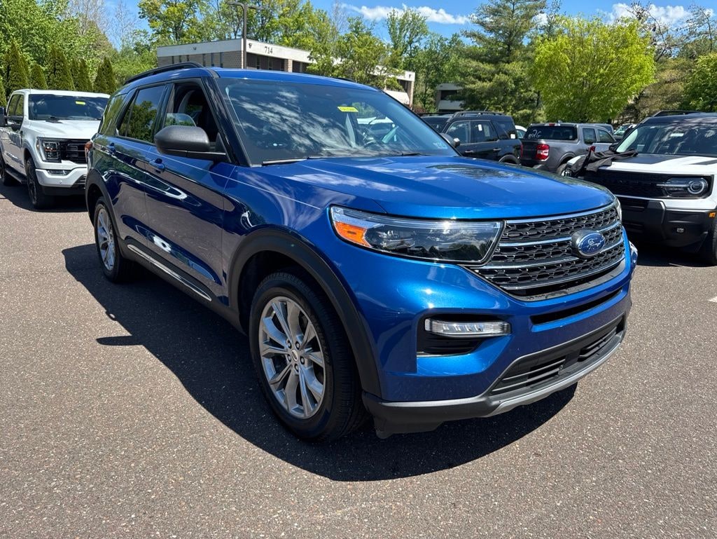 Certified 2023 Ford Explorer XLT with a Moonroof SUV