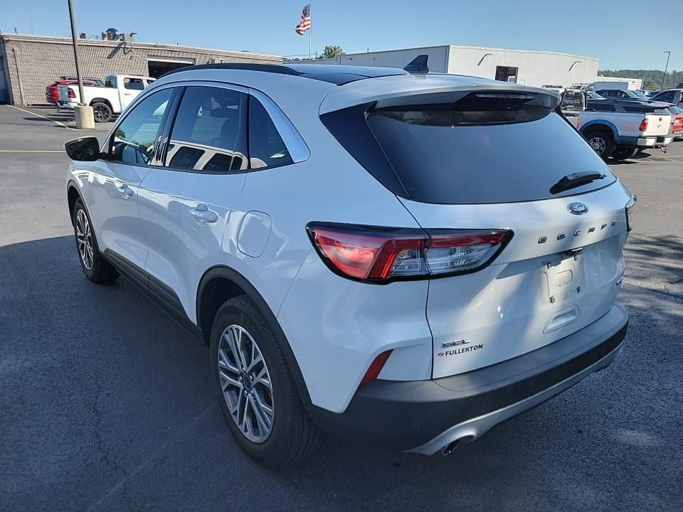 2022 Ford Escape SEL photo 3