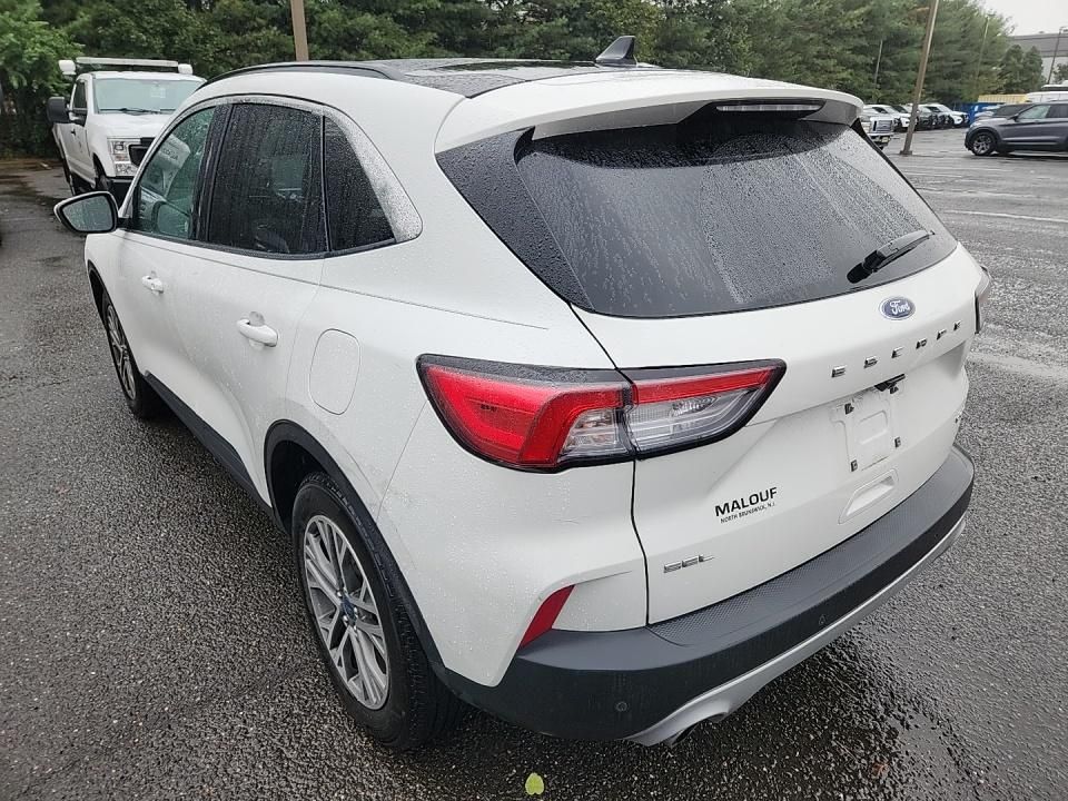 2022 Ford Escape SEL photo 3