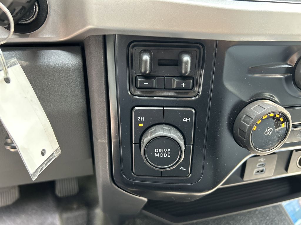 2025 Ford F-350 Super Duty Chassis Cab XL - Photo 26