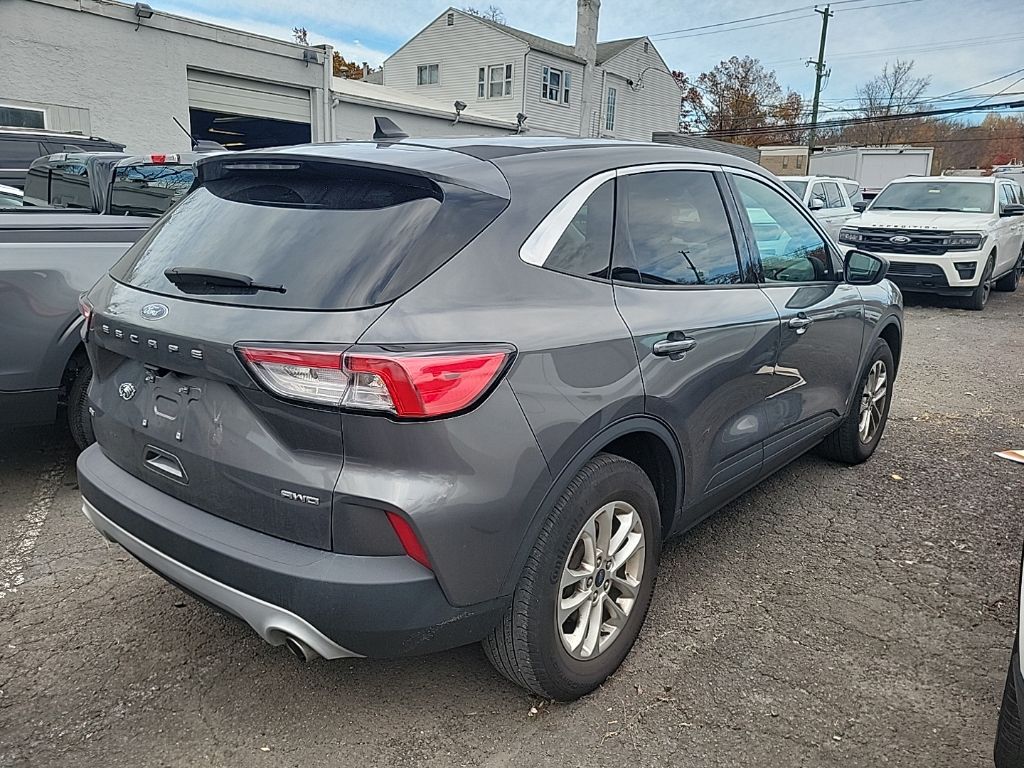 2022 Ford Escape SE photo 4
