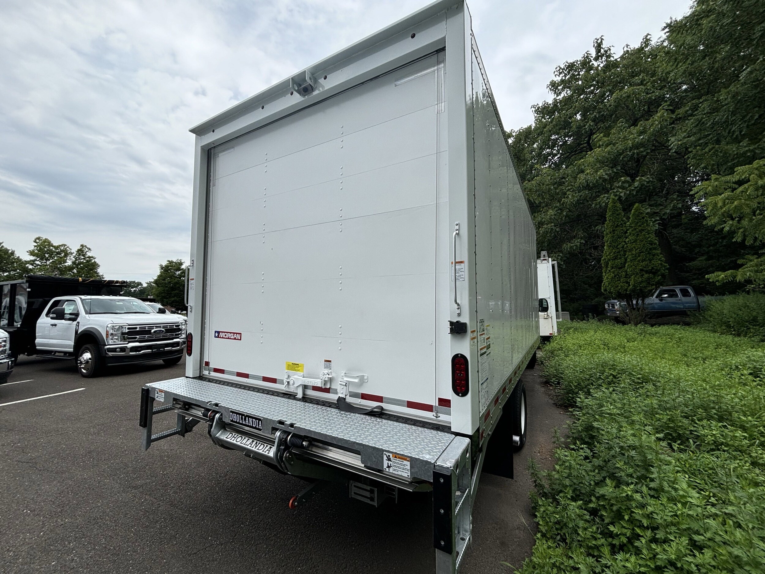 2025 Ford E-350 Base photo 3