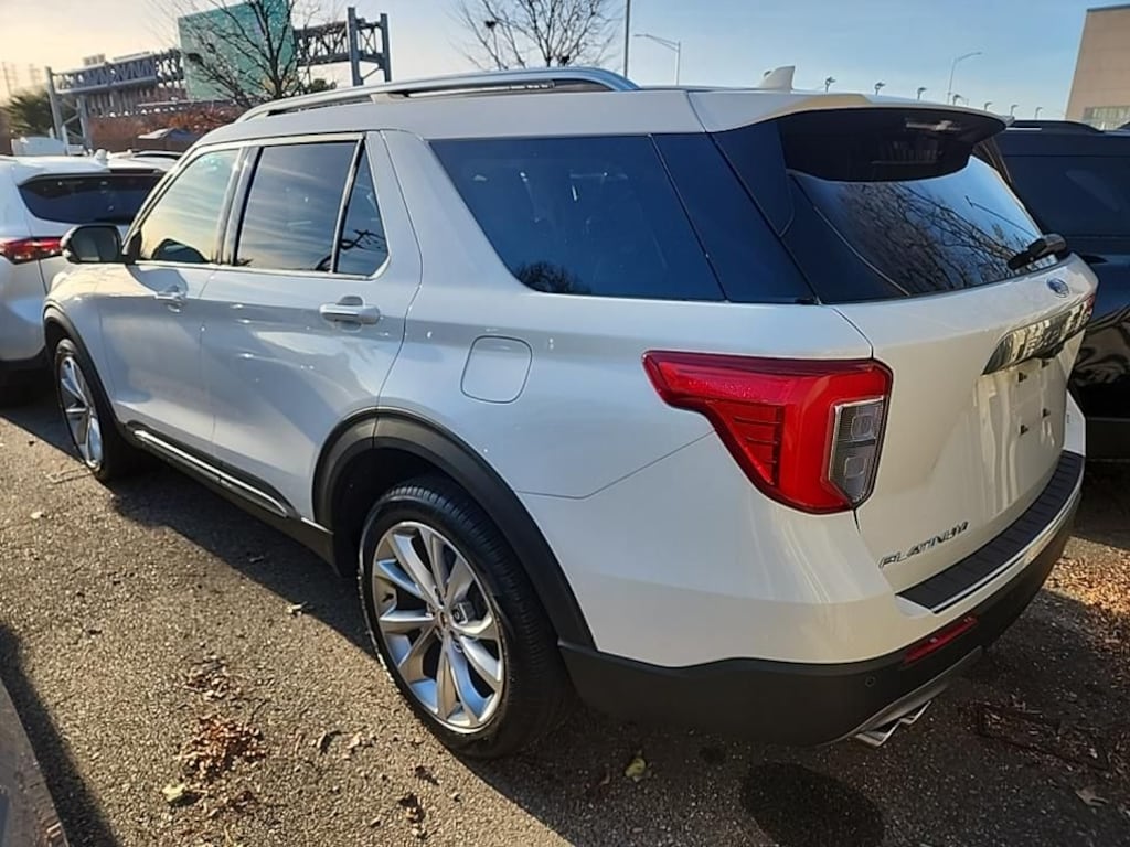 Certified 2022 Ford Explorer Platinum with Moonroof and Tech Package SUV
