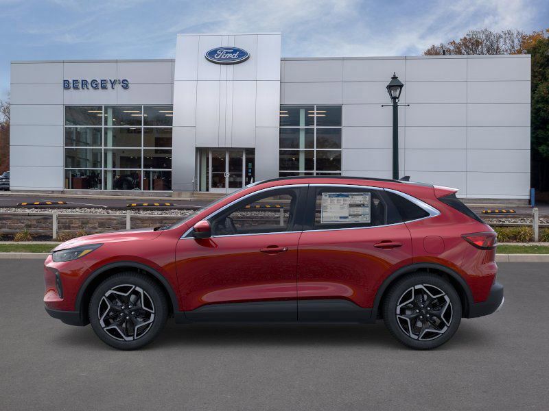 2026 Ford Escape Platinum Hybrid photo 3