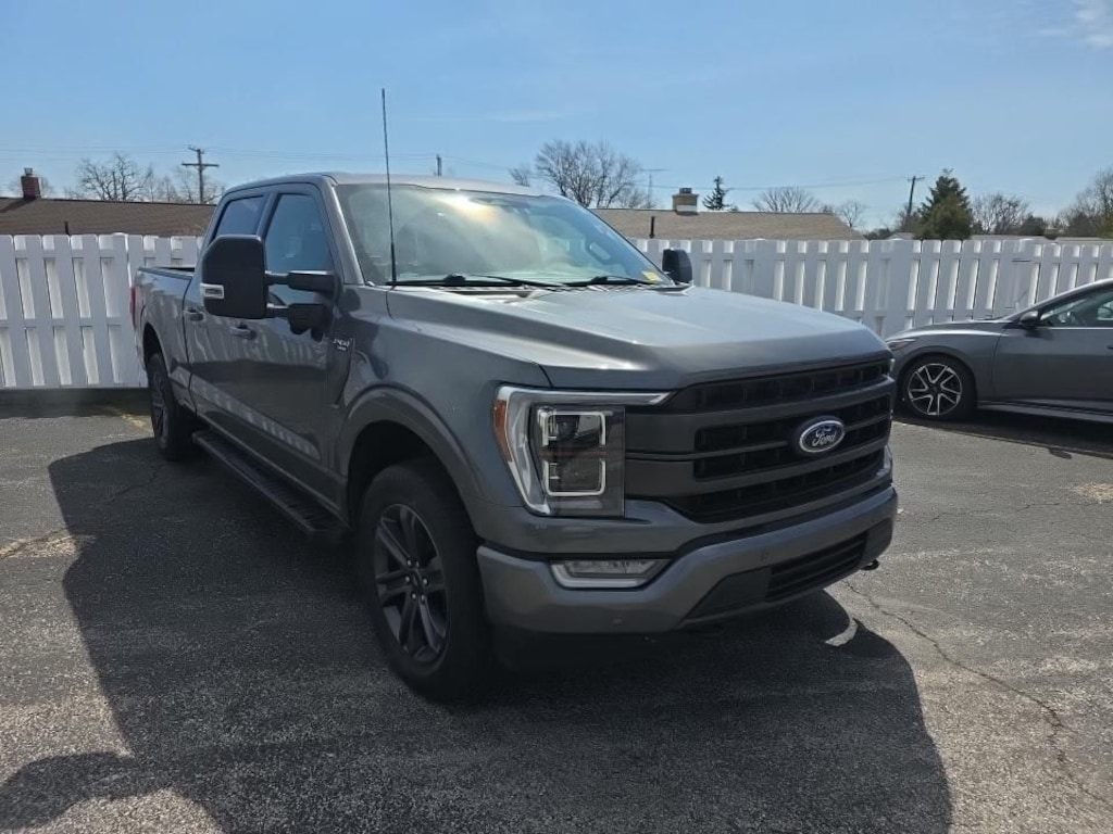 Used 2023 Ford F-150 Lariat 5.0L V8 6.5 foot Bed with Moonroof Truck