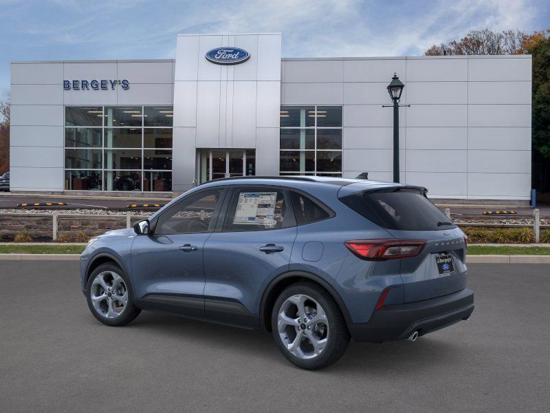 2025 Ford Escape ST-Line photo 4