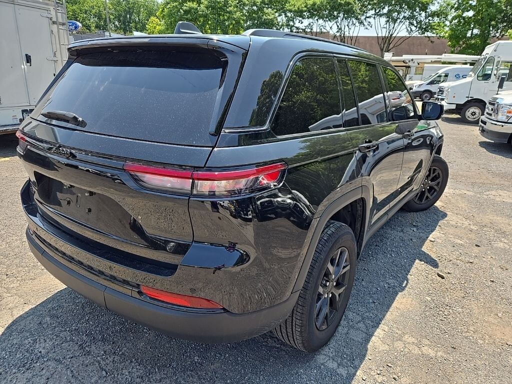Used 2024 Jeep Grand Cherokee Altitude X SUV
