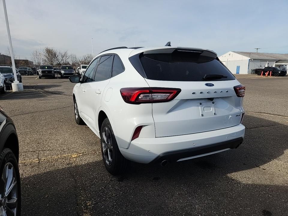 2023 Ford Escape ST-Line photo 3