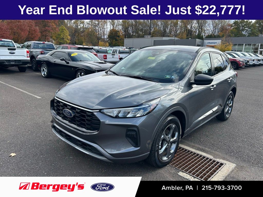 2023 Ford Escape ST-Line's photo
