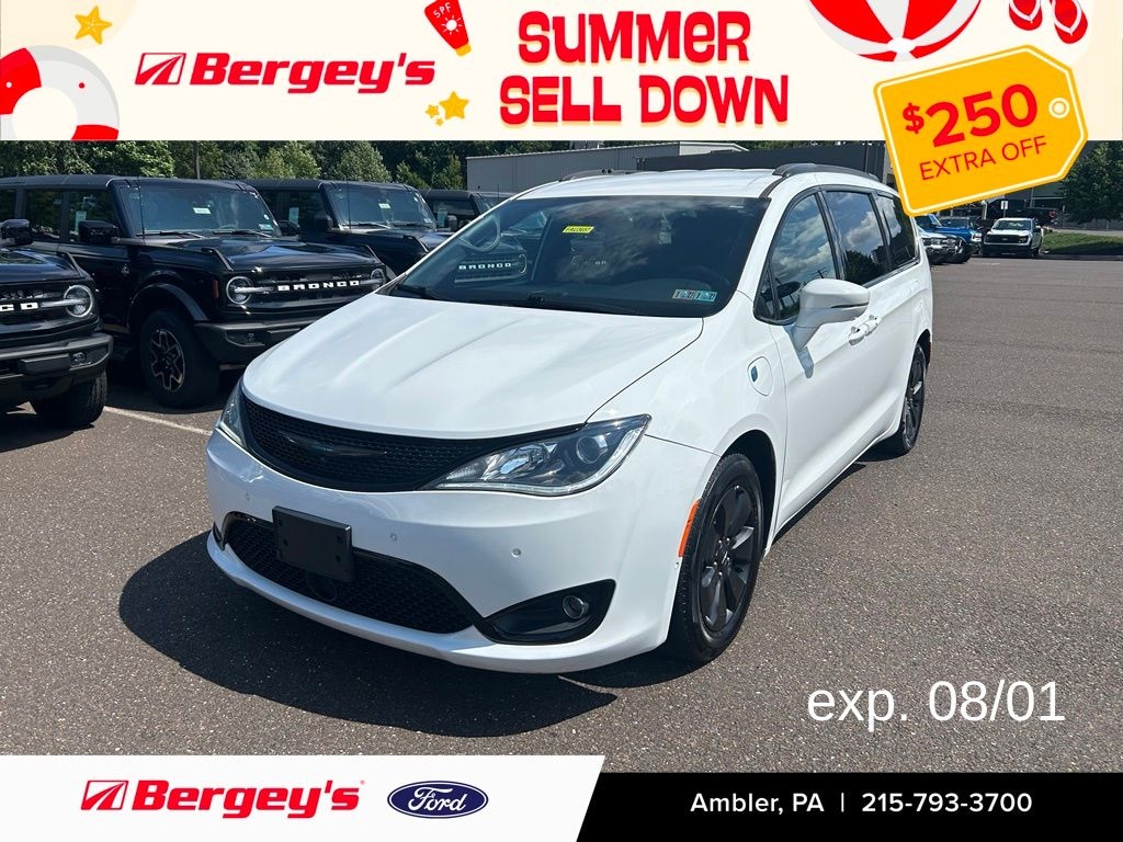 Certified 2020 Chrysler Pacifica Hybrid Limited Minivan/Van