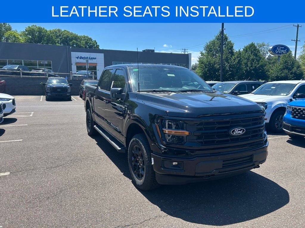 New 2026 Ford F-150 XLT 5.0L V-8 w/ Black Appearance Pkg Custom Truck