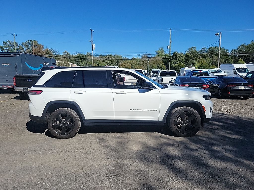 2023 Jeep Grand Cherokee Altitude X photo 3