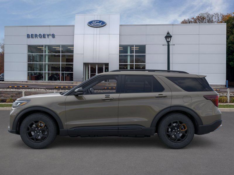 2026 Ford Explorer photo 3